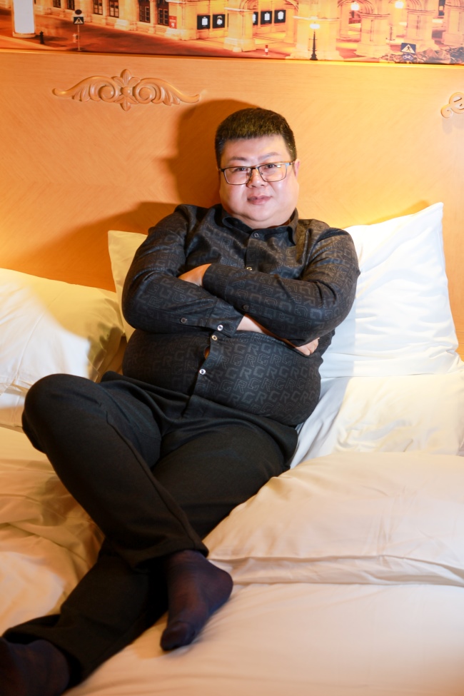 ����׳��