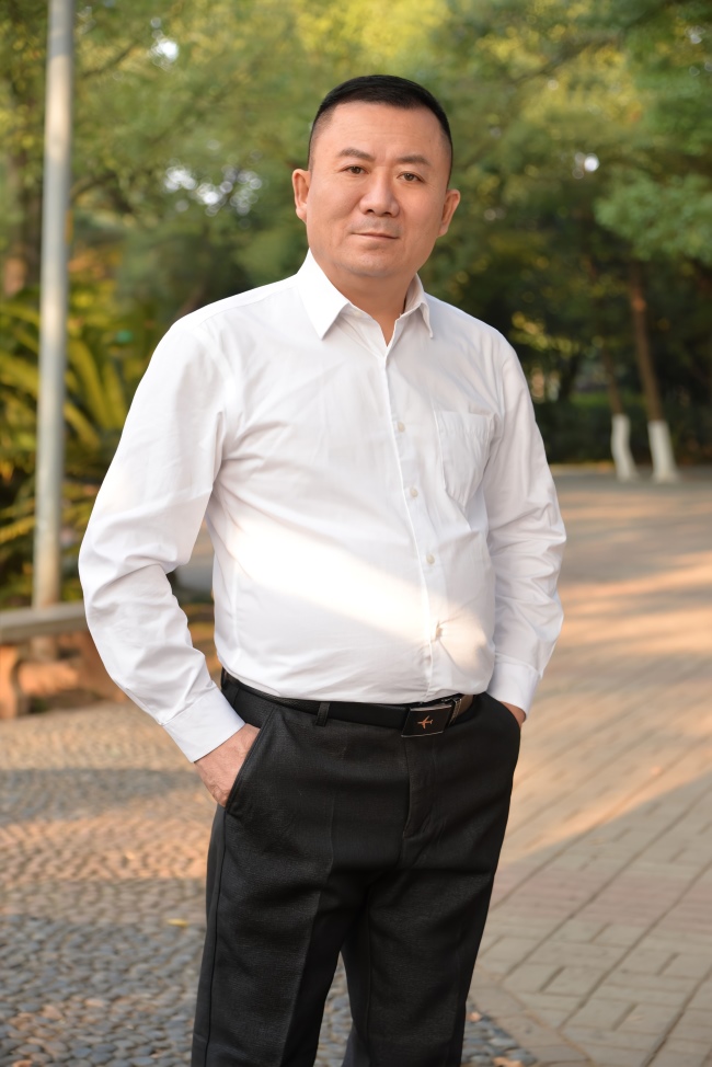 ��������